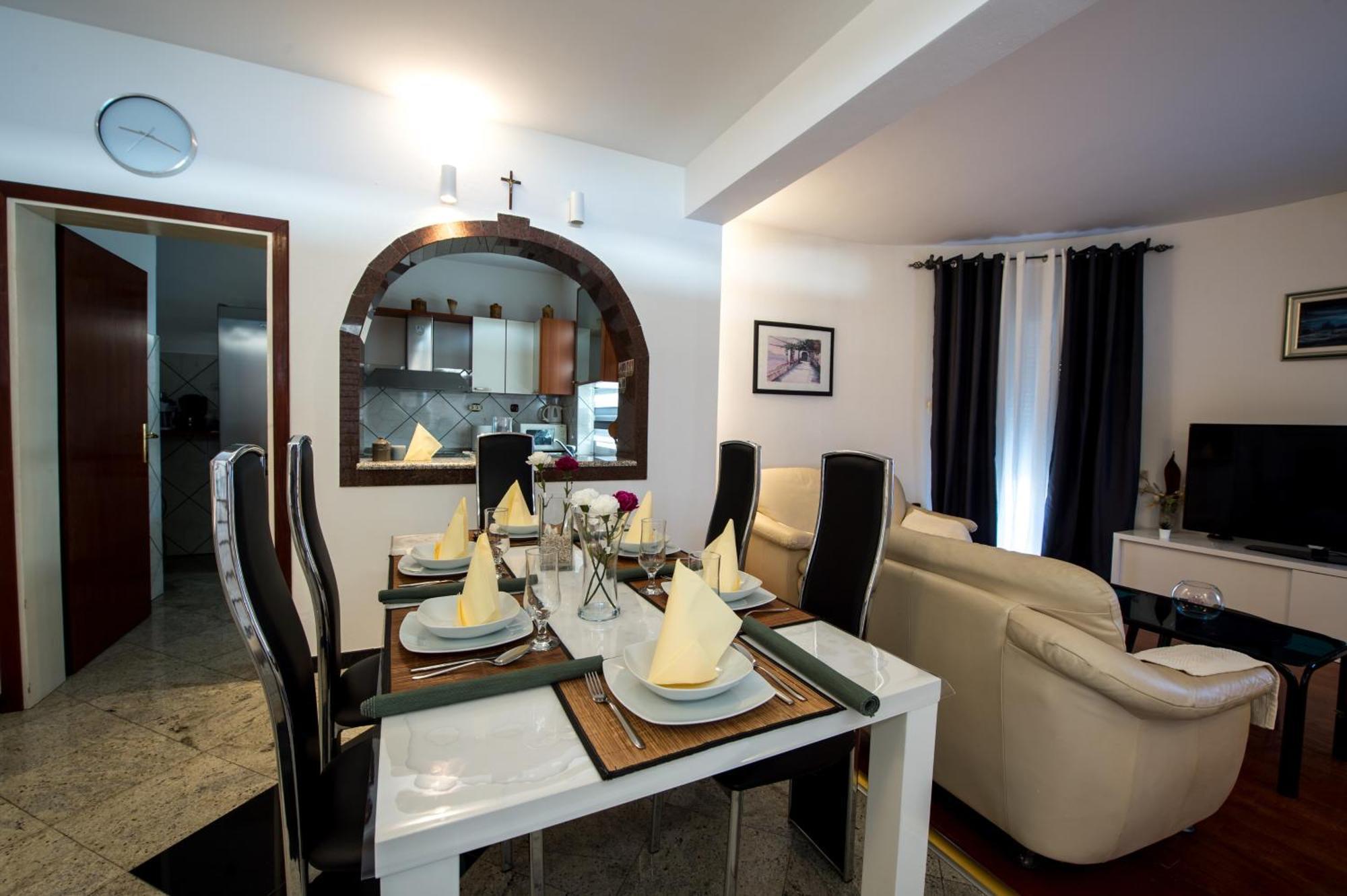 Seaside Apartments With A Swimming Pool Zecevo Rtic, Rogoznica - 8366 Room photo